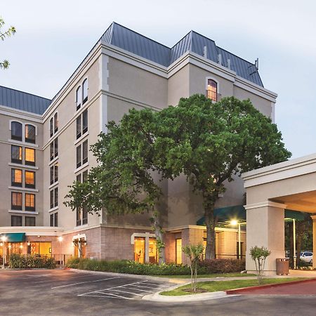 Doubletree By Hilton Austin-University Area Экстерьер фото