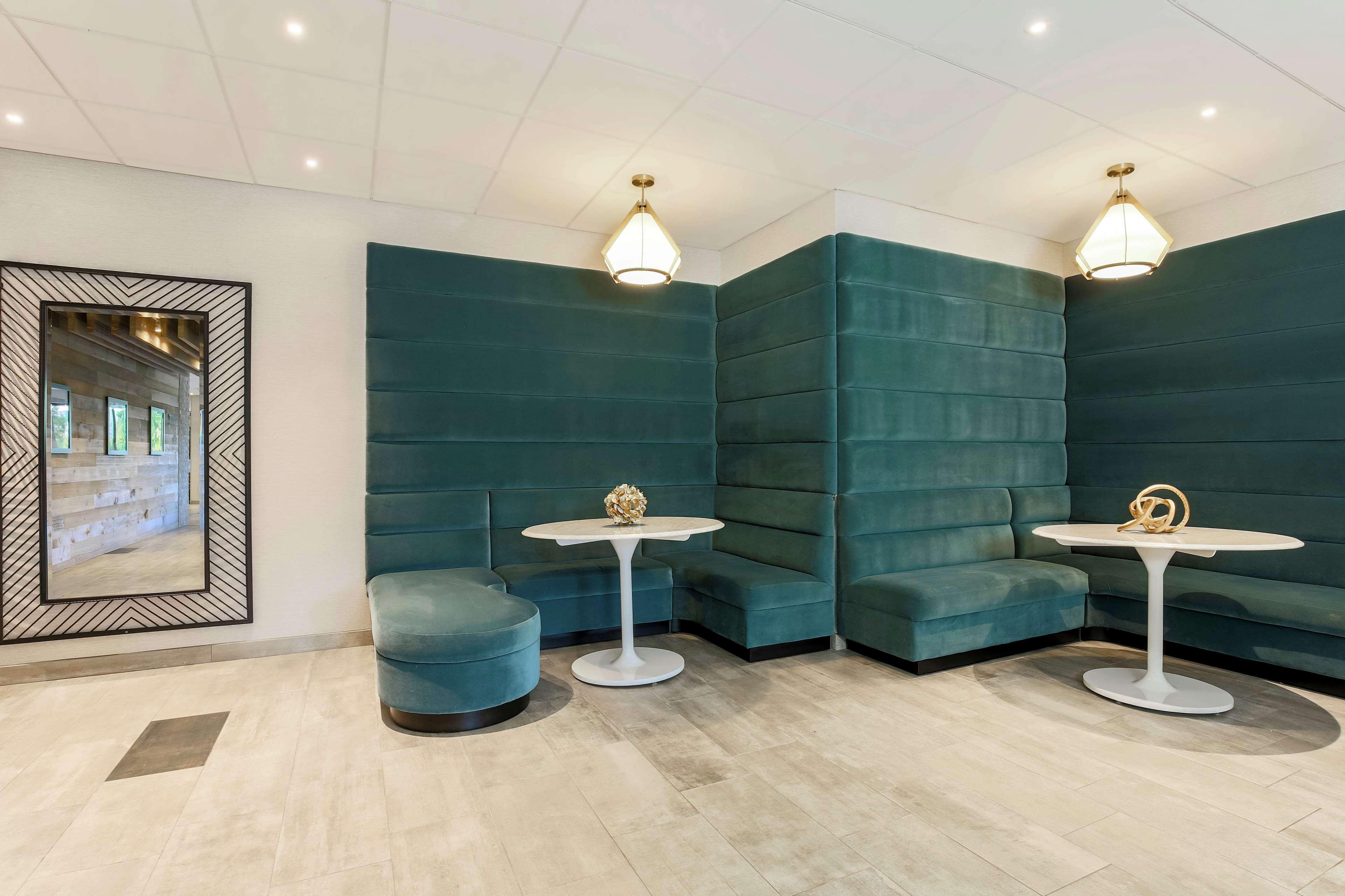 Doubletree By Hilton Austin-University Area Экстерьер фото