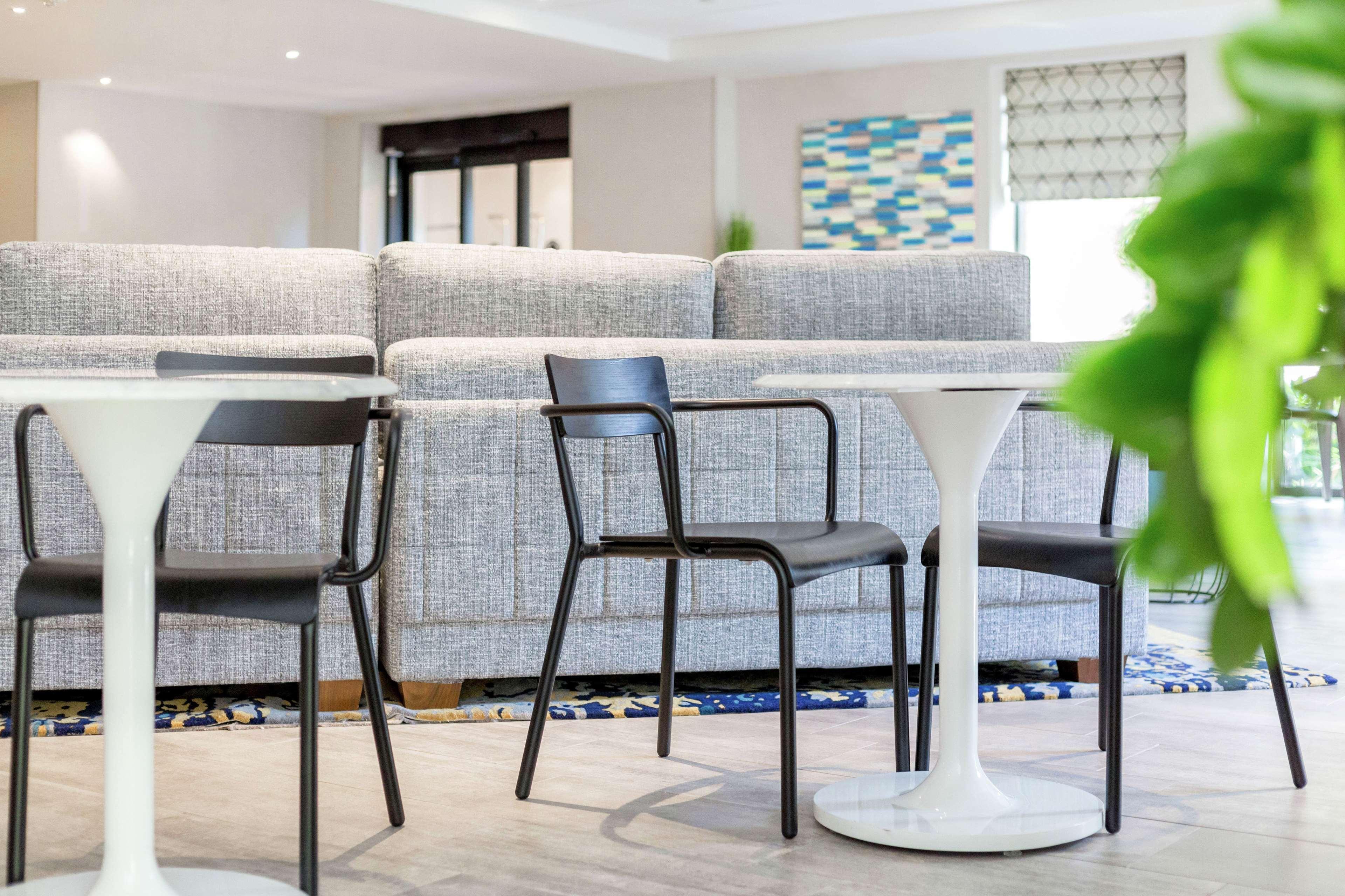 Doubletree By Hilton Austin-University Area Экстерьер фото