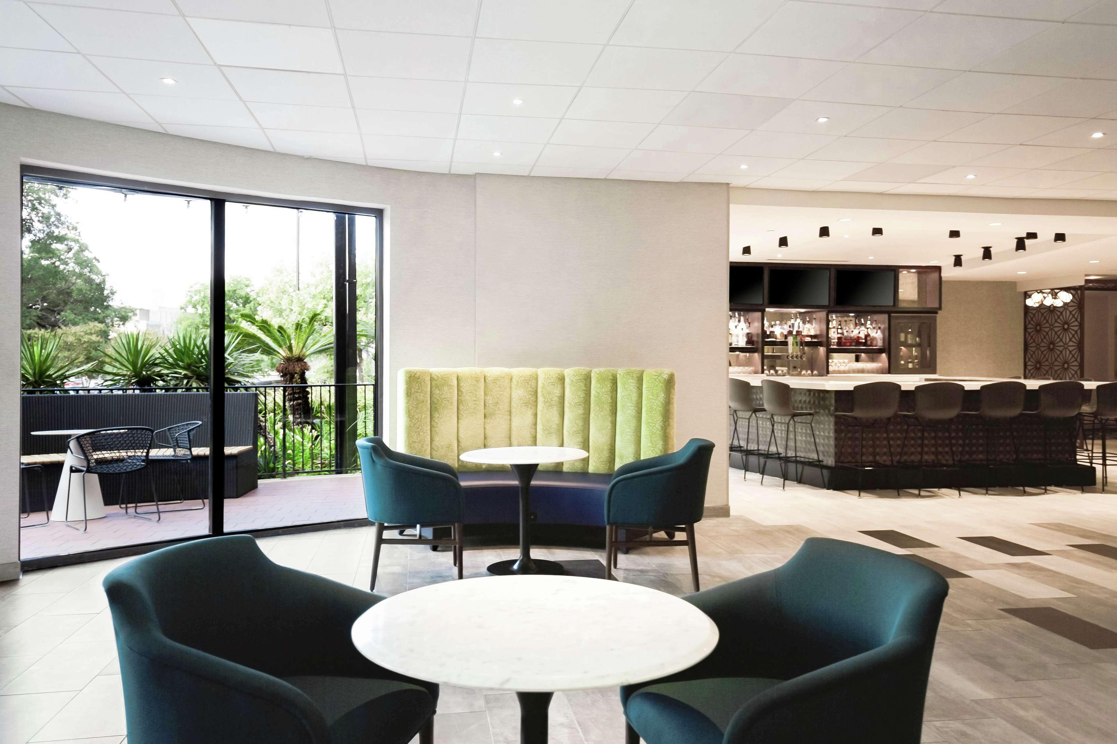 Doubletree By Hilton Austin-University Area Экстерьер фото