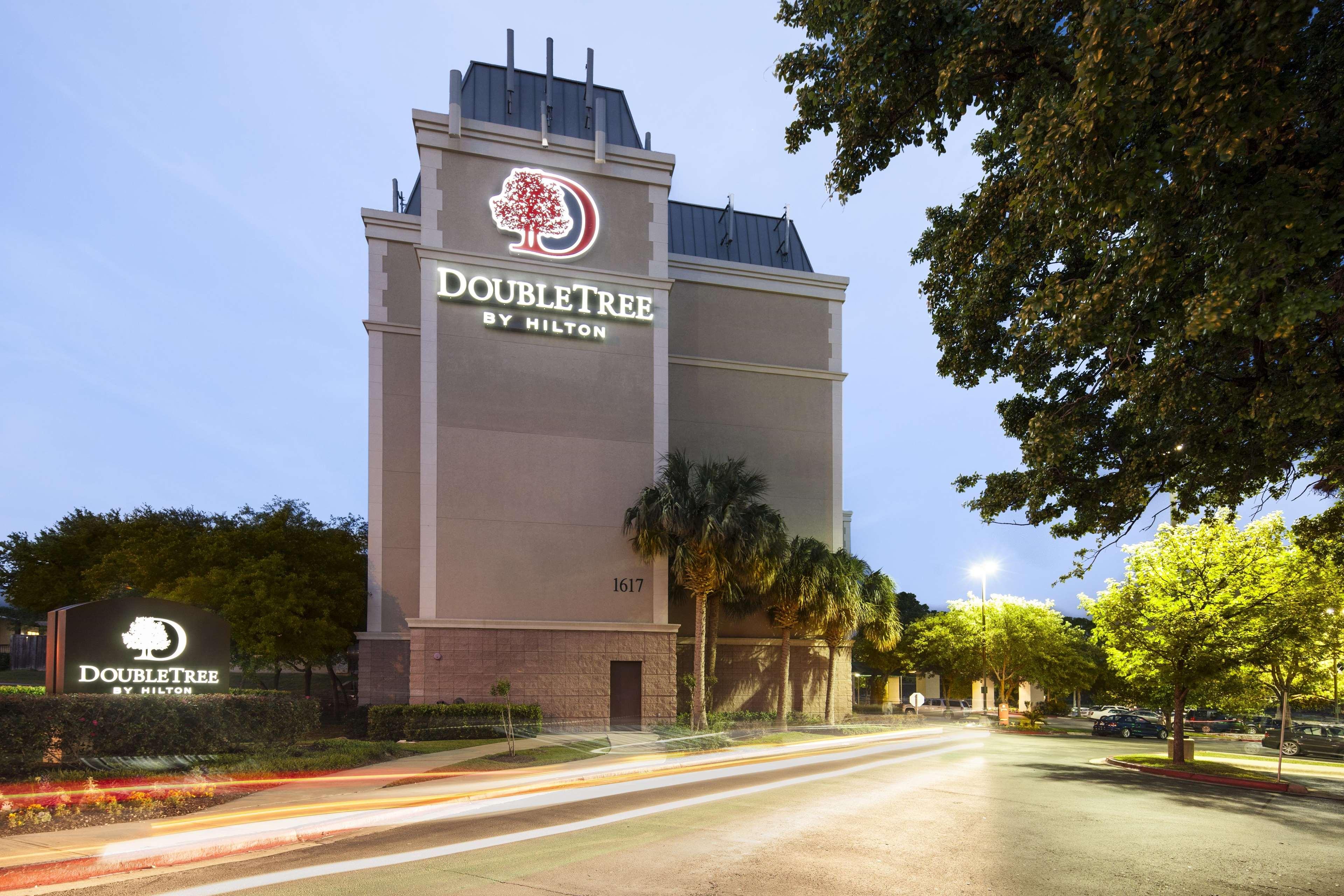 Doubletree By Hilton Austin-University Area Экстерьер фото