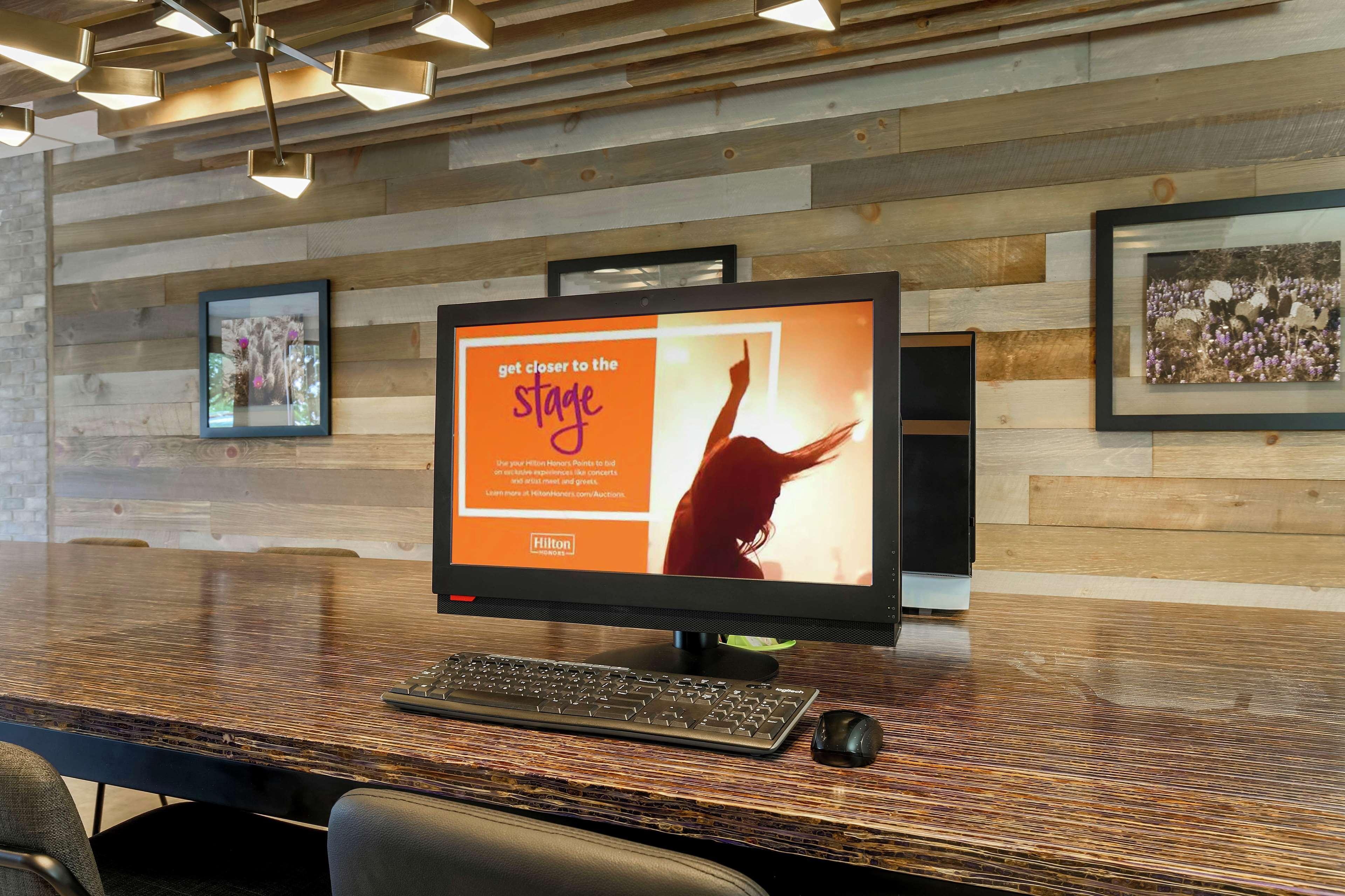Doubletree By Hilton Austin-University Area Экстерьер фото