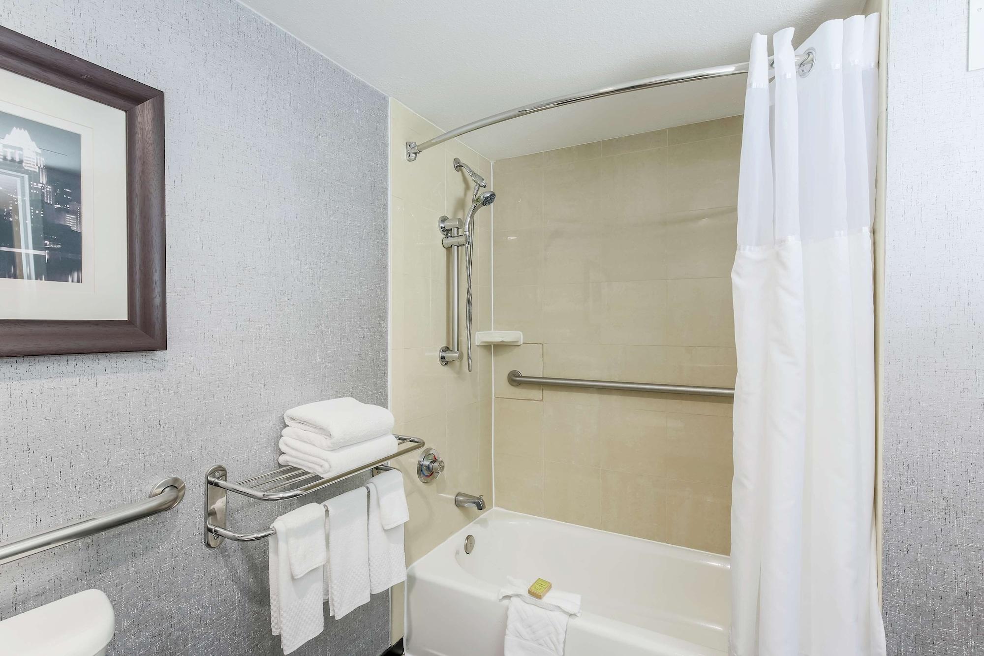 Doubletree By Hilton Austin-University Area Экстерьер фото