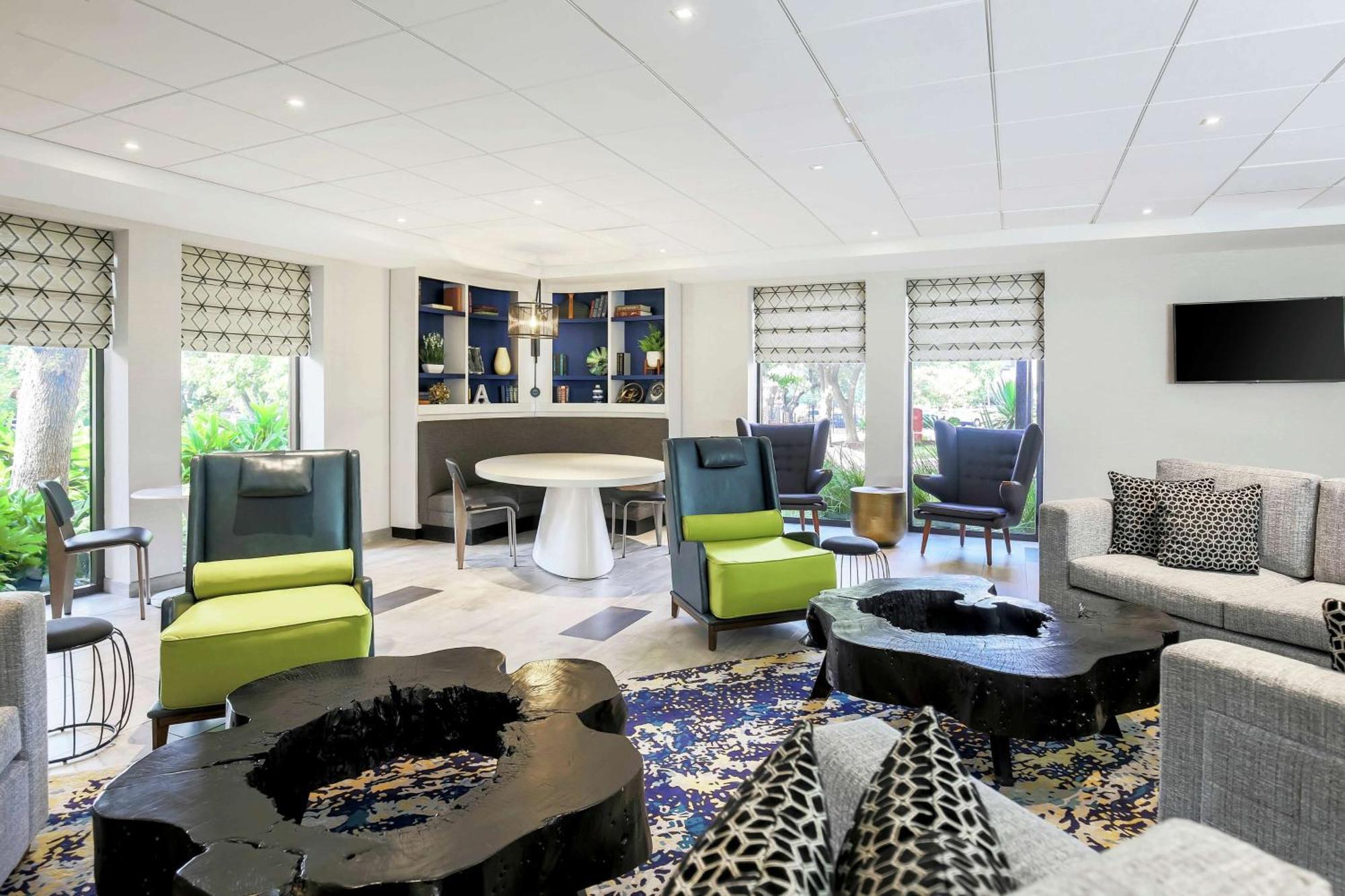 Doubletree By Hilton Austin-University Area Экстерьер фото